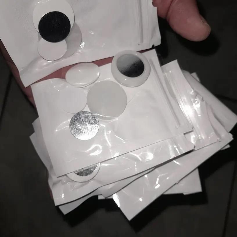 ਮੈਗਨੈਟਿਕ ਰਿਮੋਟ ਕੰਟਰੋਲ ਵਾਲ ਮਾਊਂਟ ਹੋਲਡਰ (5 ਦਾ ਪੈਕ)